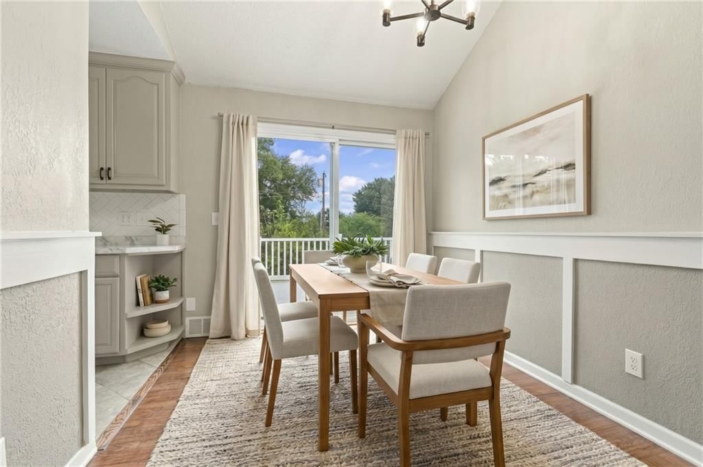 Photo 6 of 24 - 10131 E 79th Terrace, Raytown, MO 64138