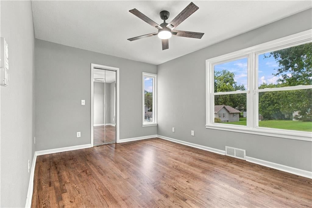 Photo 9 of 24 - 10131 E 79th Terrace, Raytown, MO 64138
