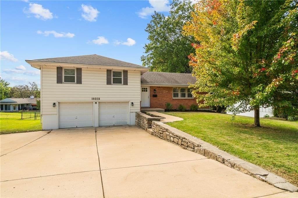 10315 W 69th Street, Shawnee, KS