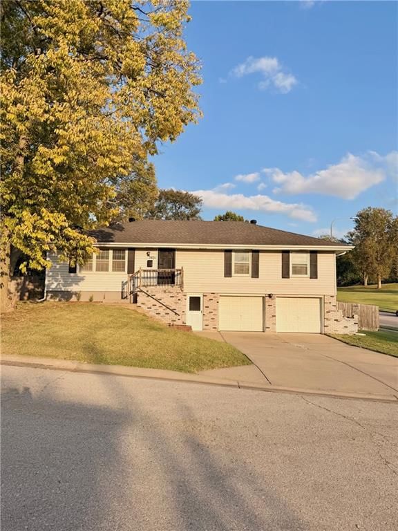 3831 S Kiger Road, Independence, MO