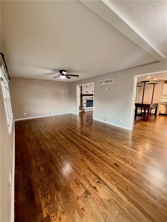 Photo 6 of 18 - 3831 S Kiger Road, Independence, MO 64055