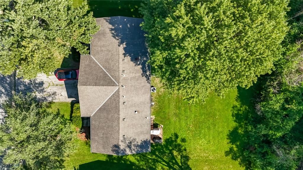 Photo 33 of 34 - 607 NE Lynn Street, Lee's Summit, MO 64063