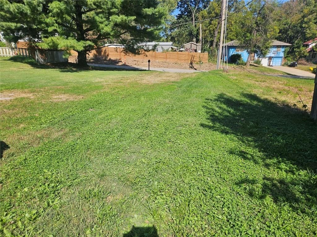Photo 5 of 42 - 11303 E Sheley Road, Independence, MO 64052