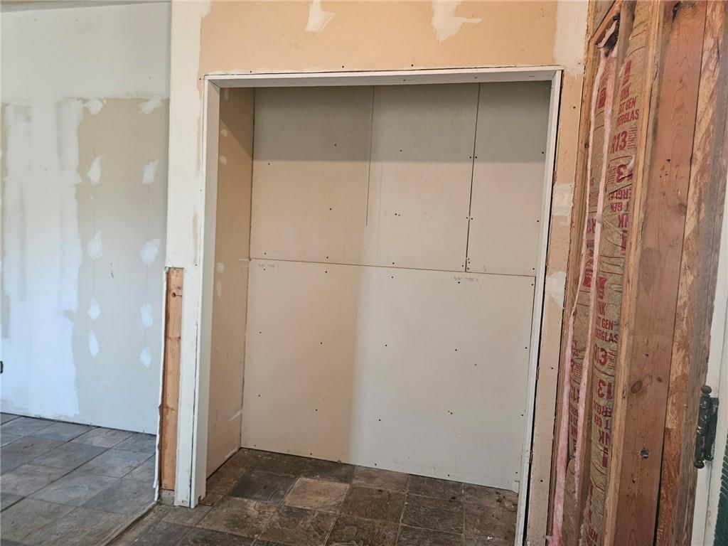 Photo 12 of 42 - 11303 E Sheley Road, Independence, MO 64052