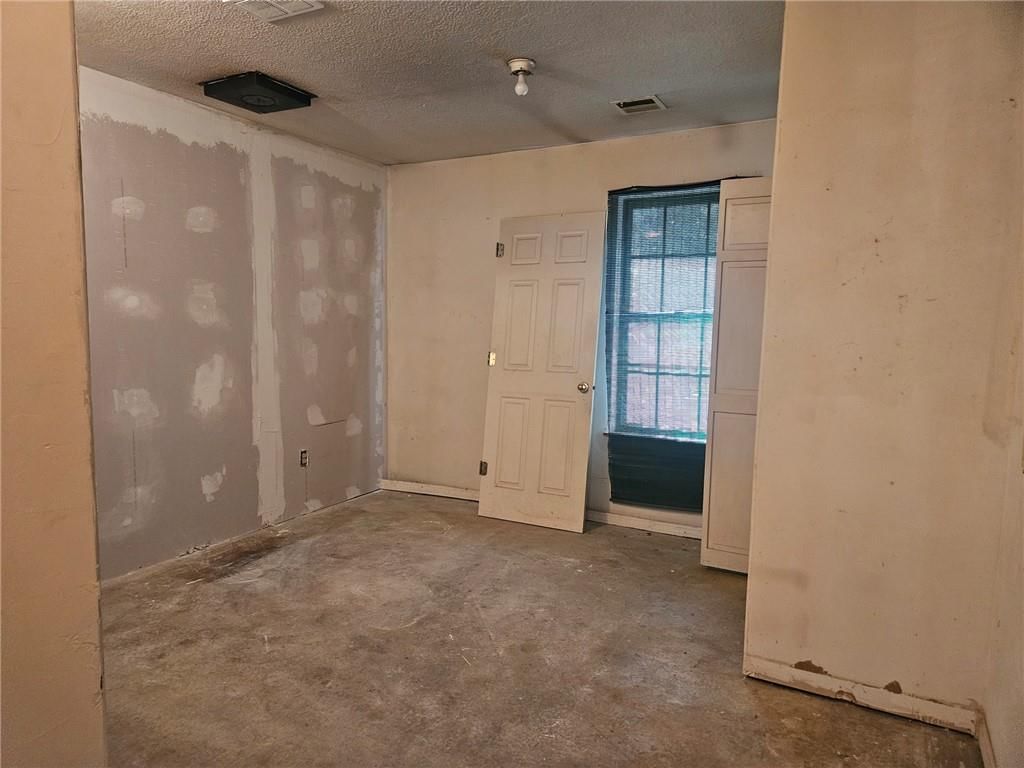 Photo 34 of 42 - 11303 E Sheley Road, Independence, MO 64052