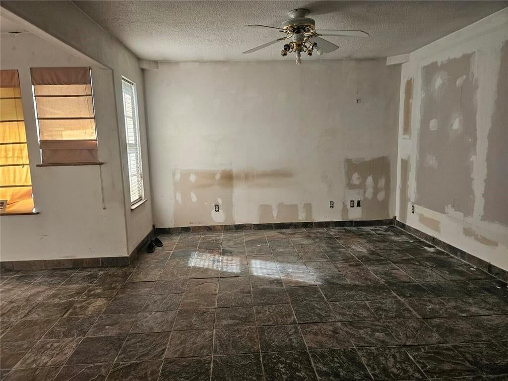 Photo 24 of 42 - 11303 E Sheley Road, Independence, MO 64052