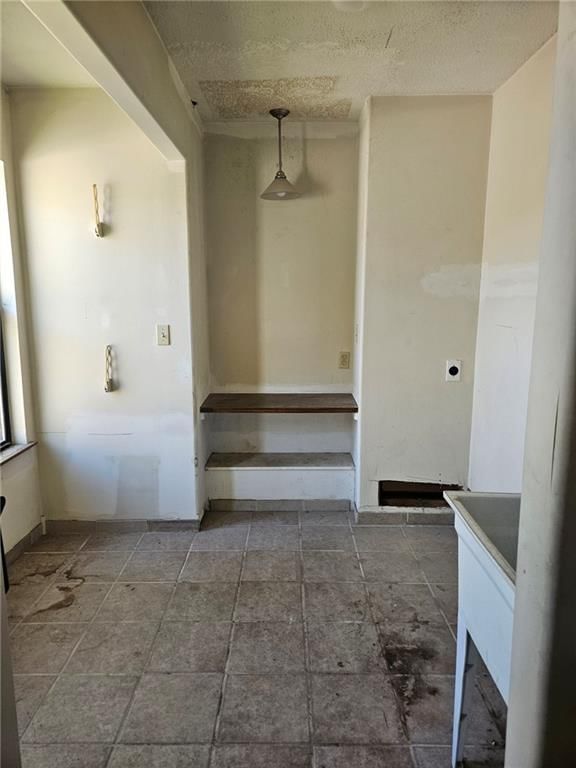 Photo 15 of 42 - 11303 E Sheley Road, Independence, MO 64052