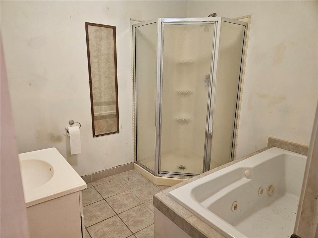 Photo 18 of 42 - 11303 E Sheley Road, Independence, MO 64052