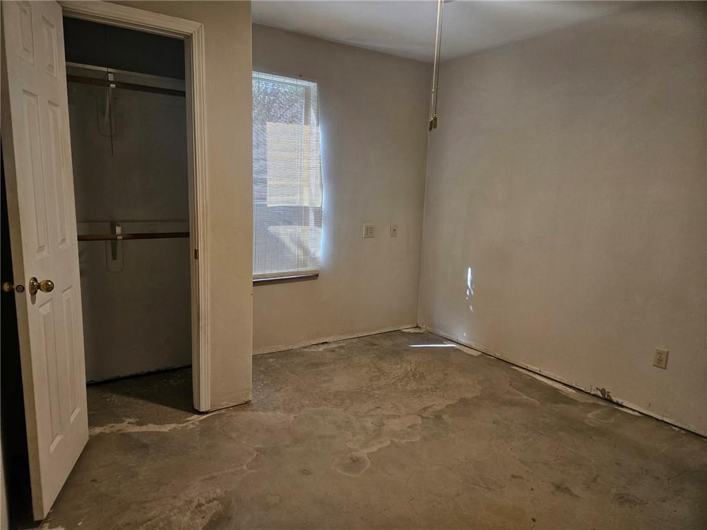Photo 31 of 42 - 11303 E Sheley Road, Independence, MO 64052