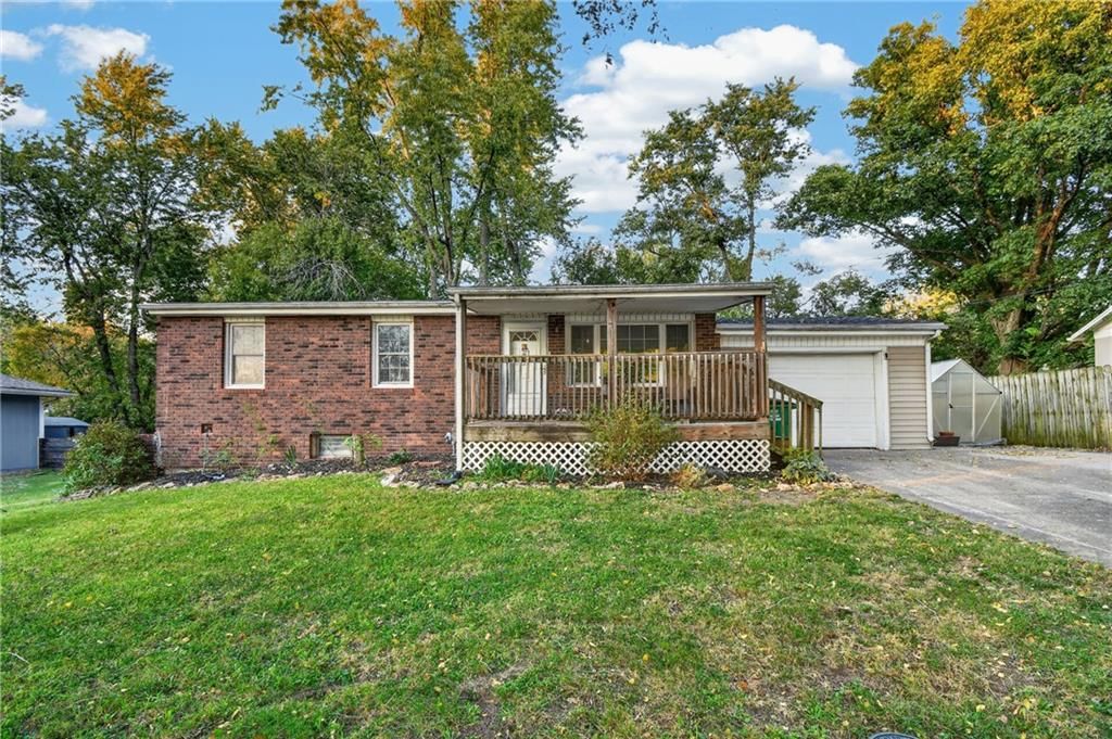440 W Broadway Street, Peculiar, MO: listing photo 3