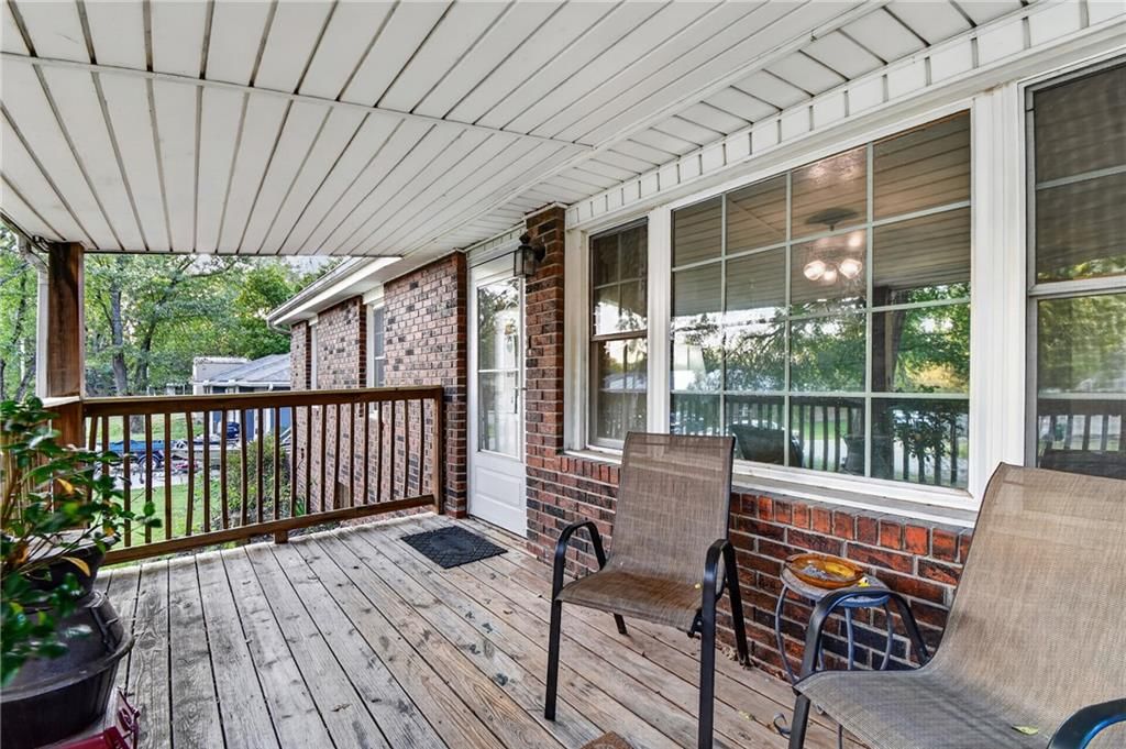 White trim at 440 W Broadway Street, Peculiar, MO 64078