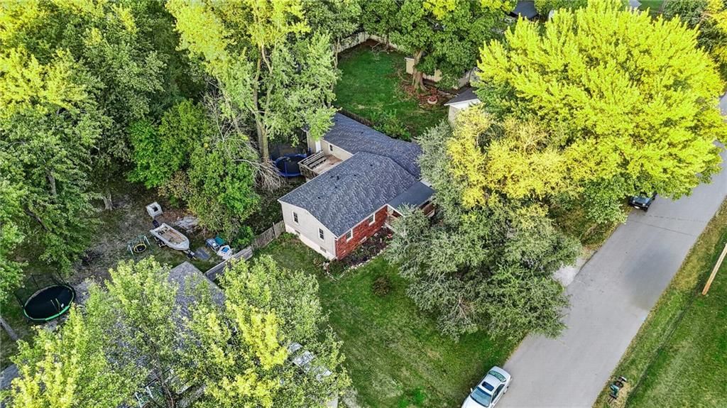 Photo 38 of 39 - 440 W Broadway Street, Peculiar, MO 64078