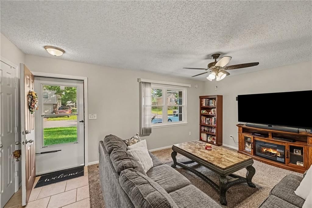 509 Broadway Street, Grain Valley, MO: listing photo 3