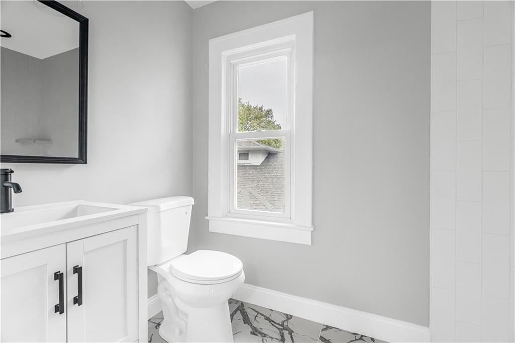 Photo 14 of 25 - 710 N 17th Street, Kansas City, KS 66102