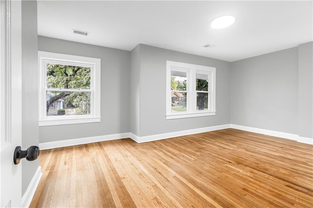 Photo 13 of 25 - 710 N 17th Street, Kansas City, KS 66102