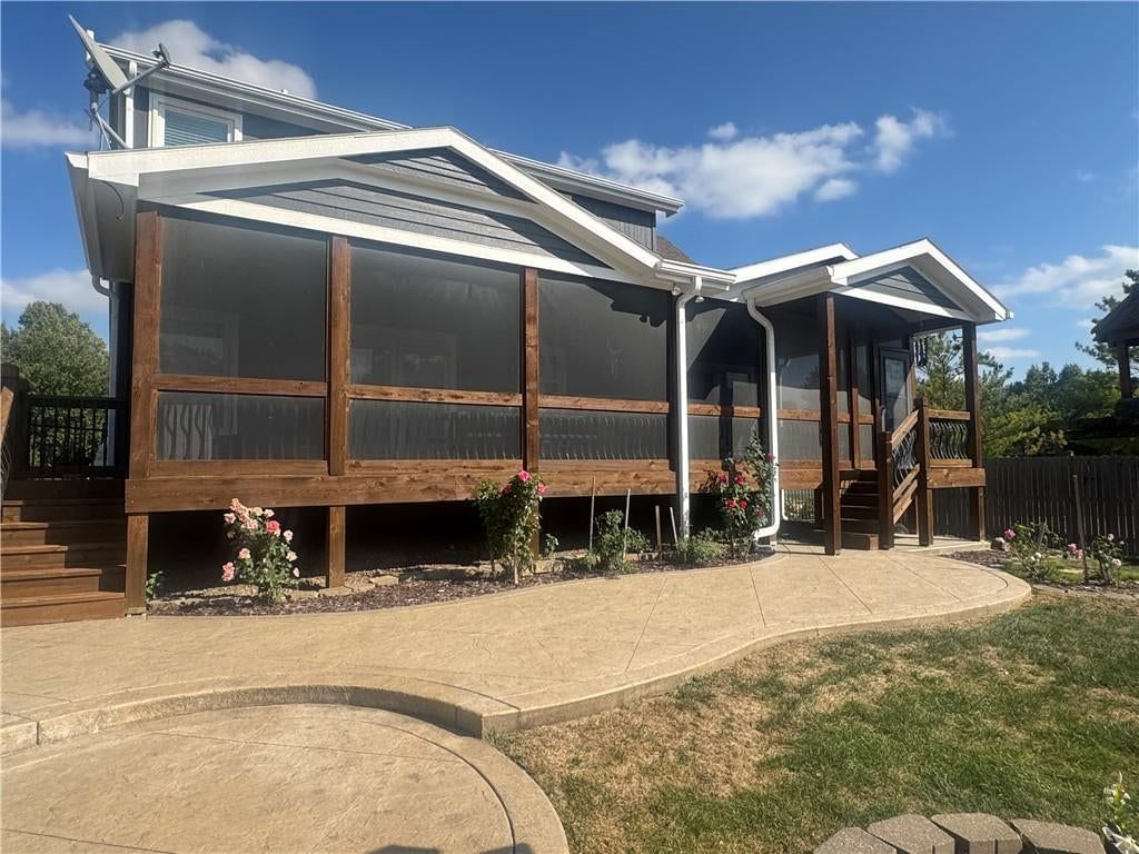 Photo 4 of 5 - 12332 S Clinton Street, Olathe, KS 66061