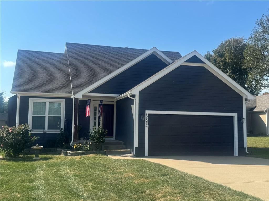 12332 S Clinton Street, Olathe, KS: listing photo 2