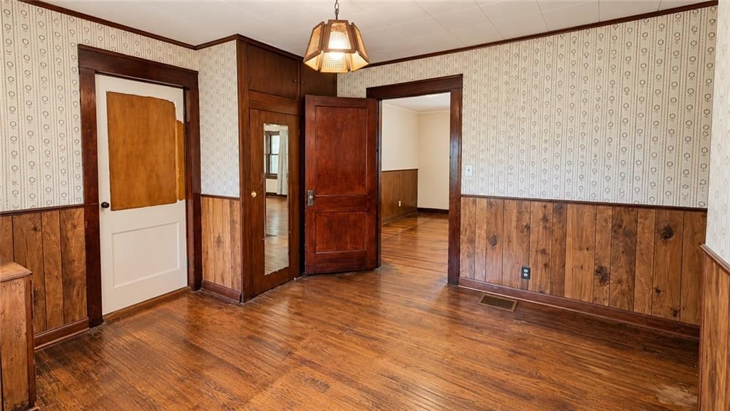 Photo 18 of 49 - 1820 S 22nd Street, Kansas City, KS 66106