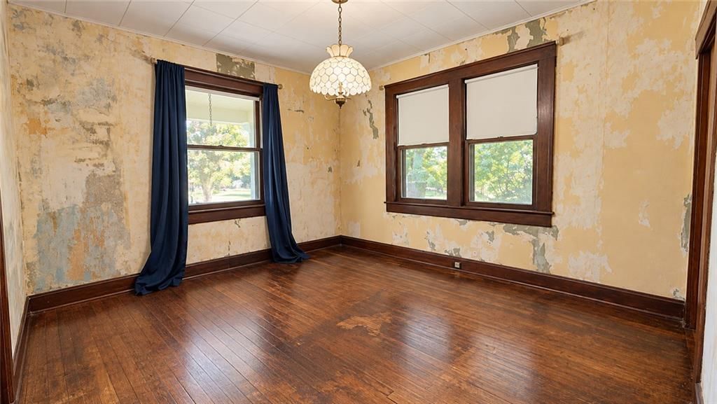 Photo 16 of 49 - 1820 S 22nd Street, Kansas City, KS 66106
