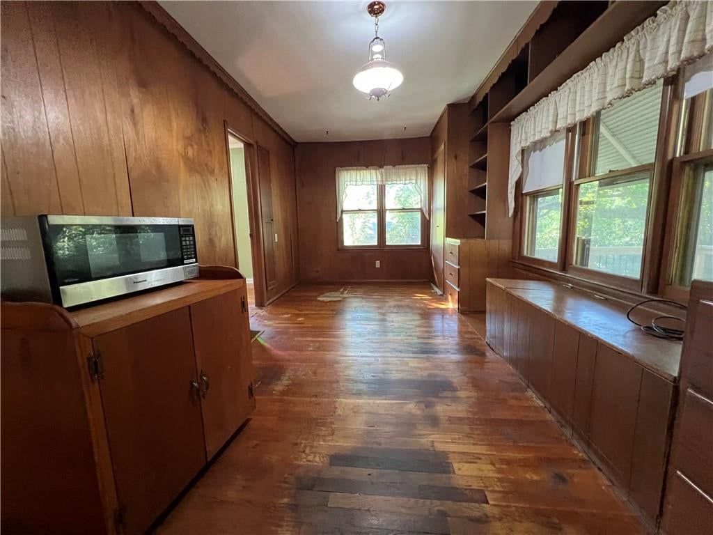 Photo 32 of 49 - 1820 S 22nd Street, Kansas City, KS 66106