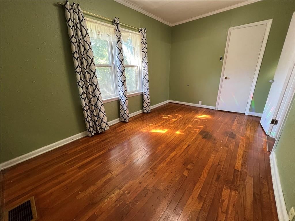 Photo 27 of 49 - 1820 S 22nd Street, Kansas City, KS 66106