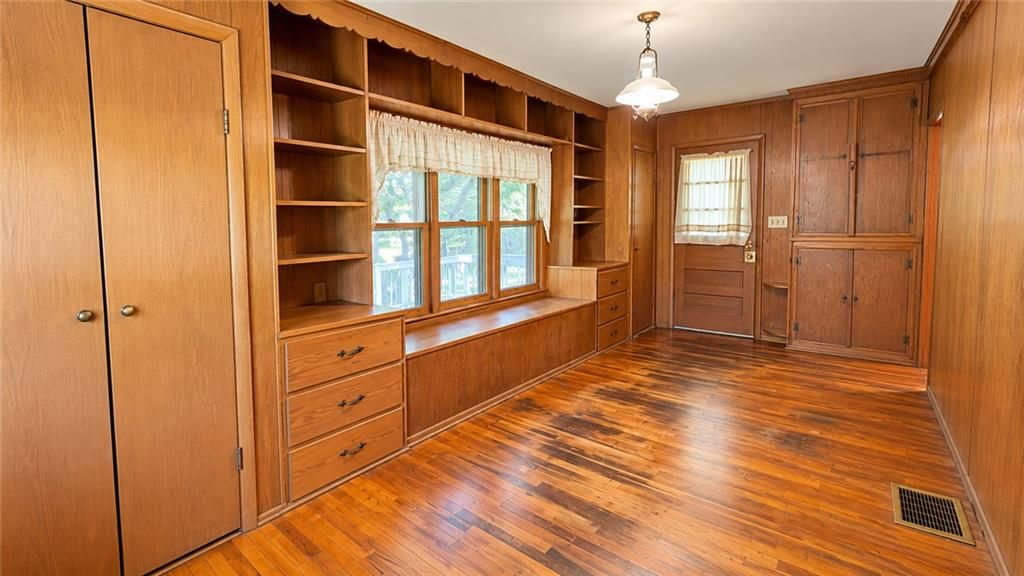 Photo 35 of 49 - 1820 S 22nd Street, Kansas City, KS 66106