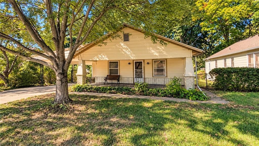 1820 S 22nd Street, Kansas City, KS: listing photo 2