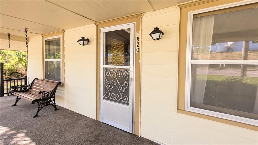 Photo 6 of 49 - 1820 S 22nd Street, Kansas City, KS 66106