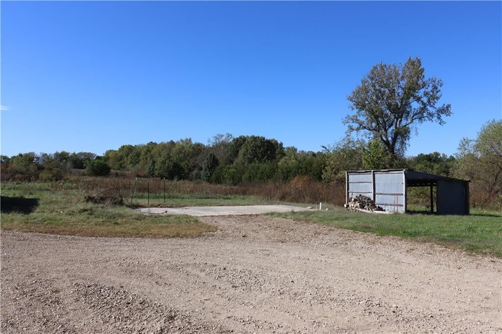 26502 Blinker Light Road, Harrisonville, MO: listing photo 3