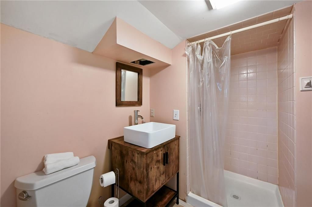 Photo 24 of 29 - 7444 Mercier Street, Kansas City, MO 64114