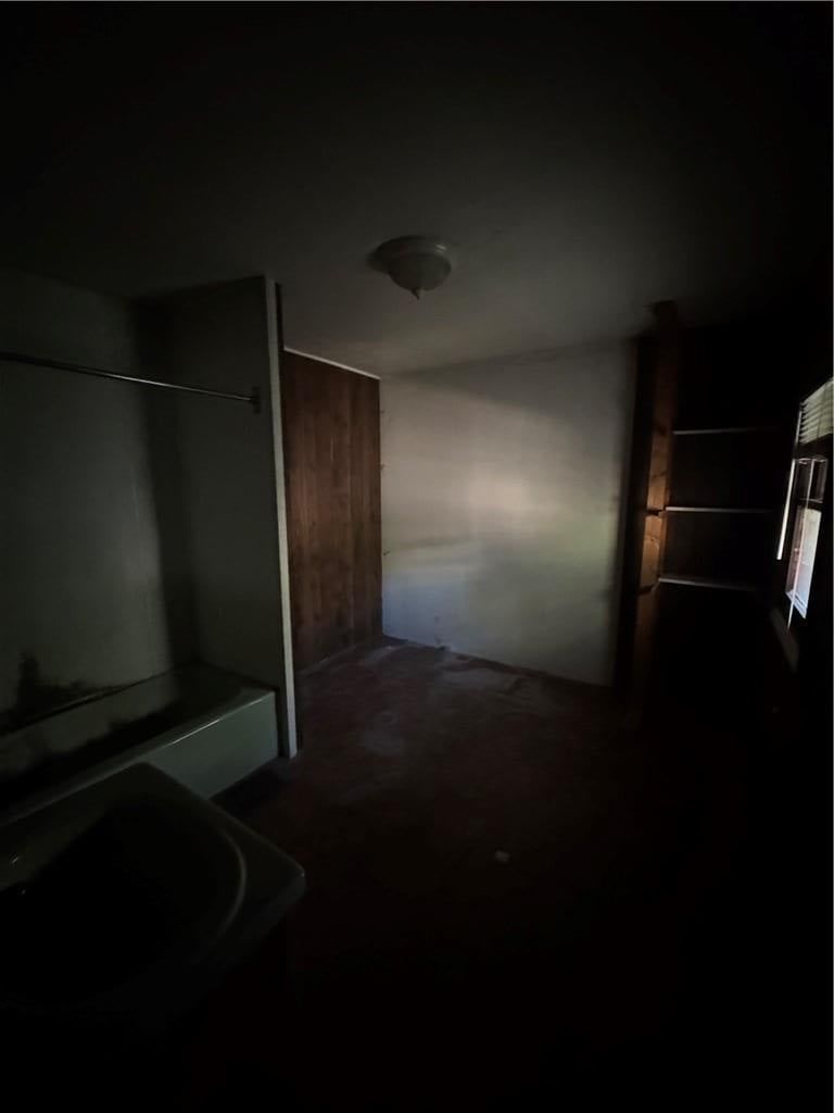 Photo 17 of 18 - 316 S White Avenue, Kansas City, MO 64123