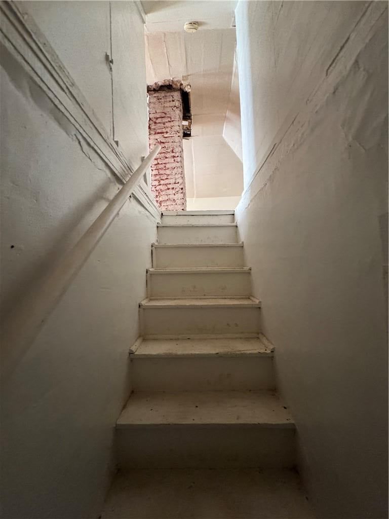 Photo 12 of 18 - 316 S White Avenue, Kansas City, MO 64123
