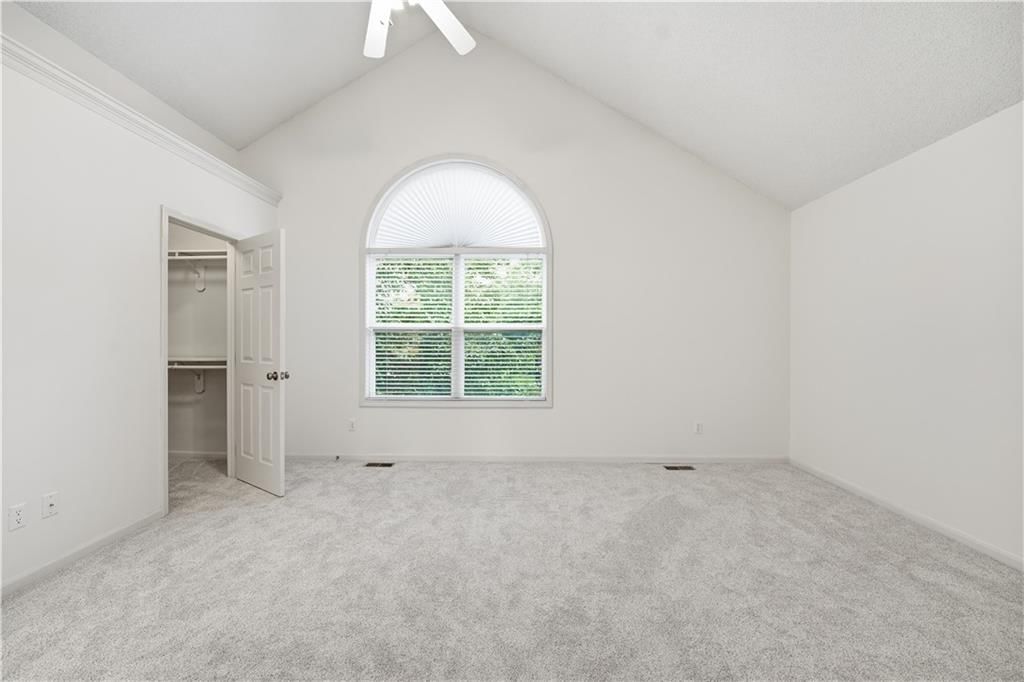 Photo 19 of 58 - 18470 W 161ST Street, Olathe, KS 66062