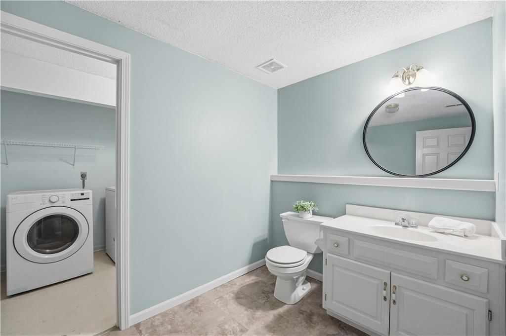 Photo 39 of 58 - 18470 W 161ST Street, Olathe, KS 66062