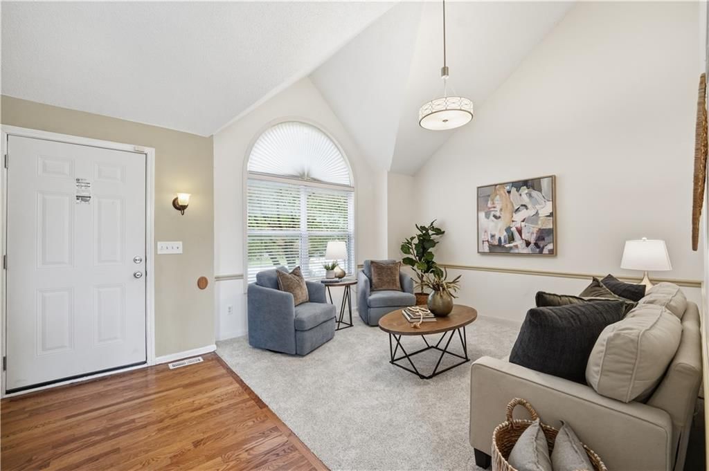 18470 W 161ST Street, Olathe, KS: listing photo 3