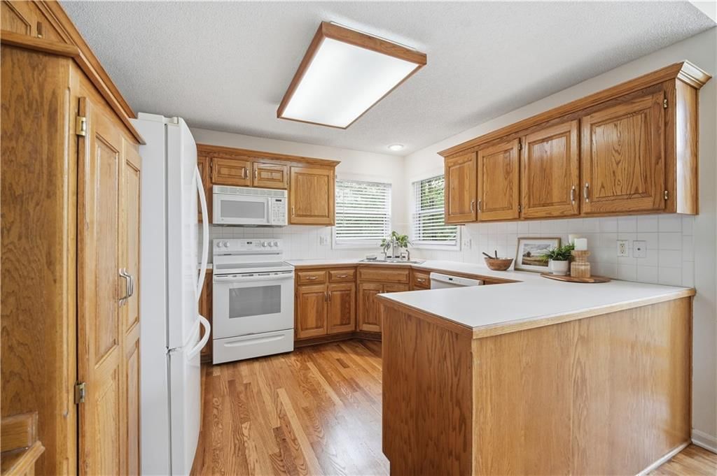 Photo 14 of 58 - 18470 W 161ST Street, Olathe, KS 66062