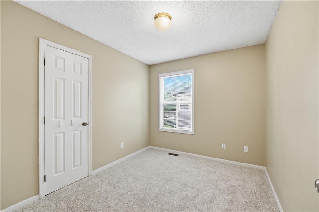 Photo 30 of 58 - 18470 W 161ST Street, Olathe, KS 66062