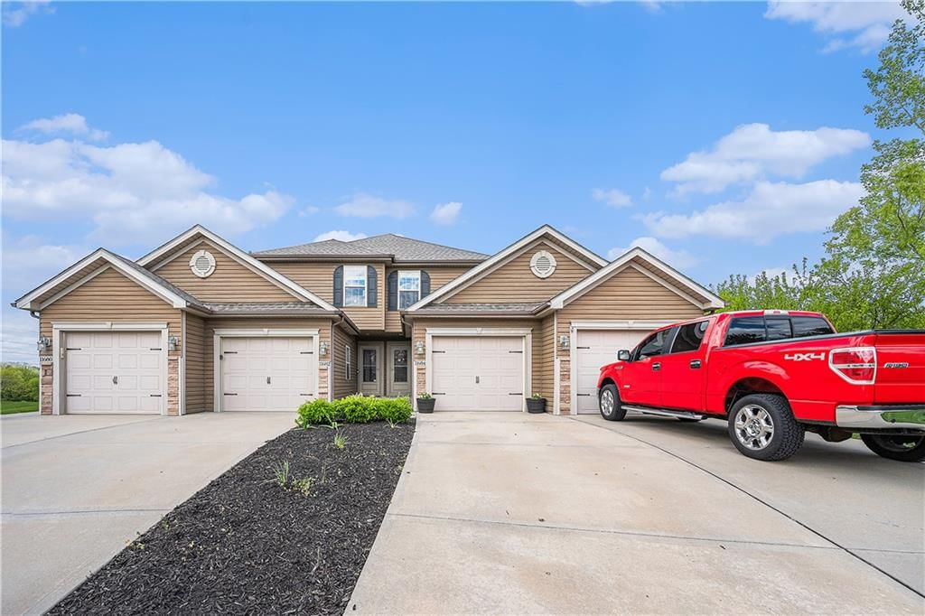 11684 N Ewing Avenue, Kansas City, MO: listing photo 2