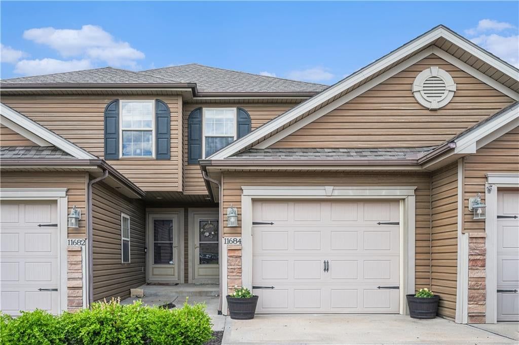 11684 N Ewing Avenue, Kansas City, MO: listing photo 3