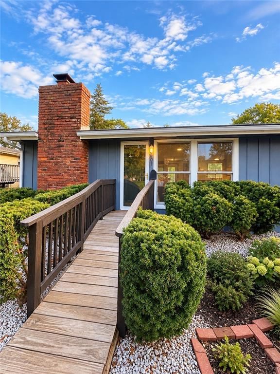 5901 N Michigan Place, Gladstone, MO