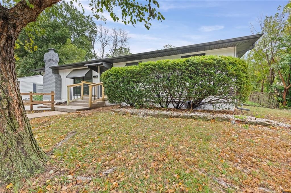 3329 S Claremont Avenue, Independence, MO: listing photo 2