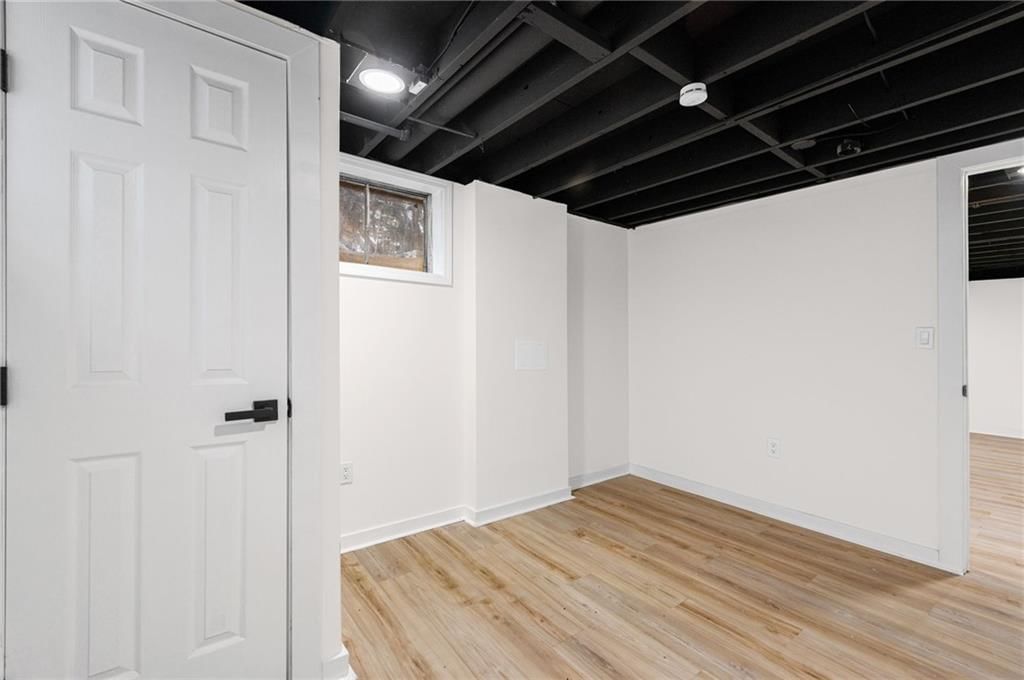 Photo 31 of 36 - 3329 S Claremont Avenue, Independence, MO 64052