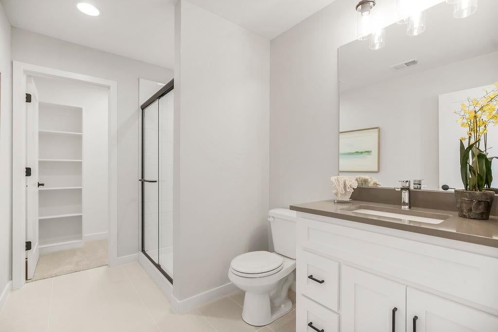 Photo 33 of 47 - 7936 Noble Street, Shawnee, KS 66220