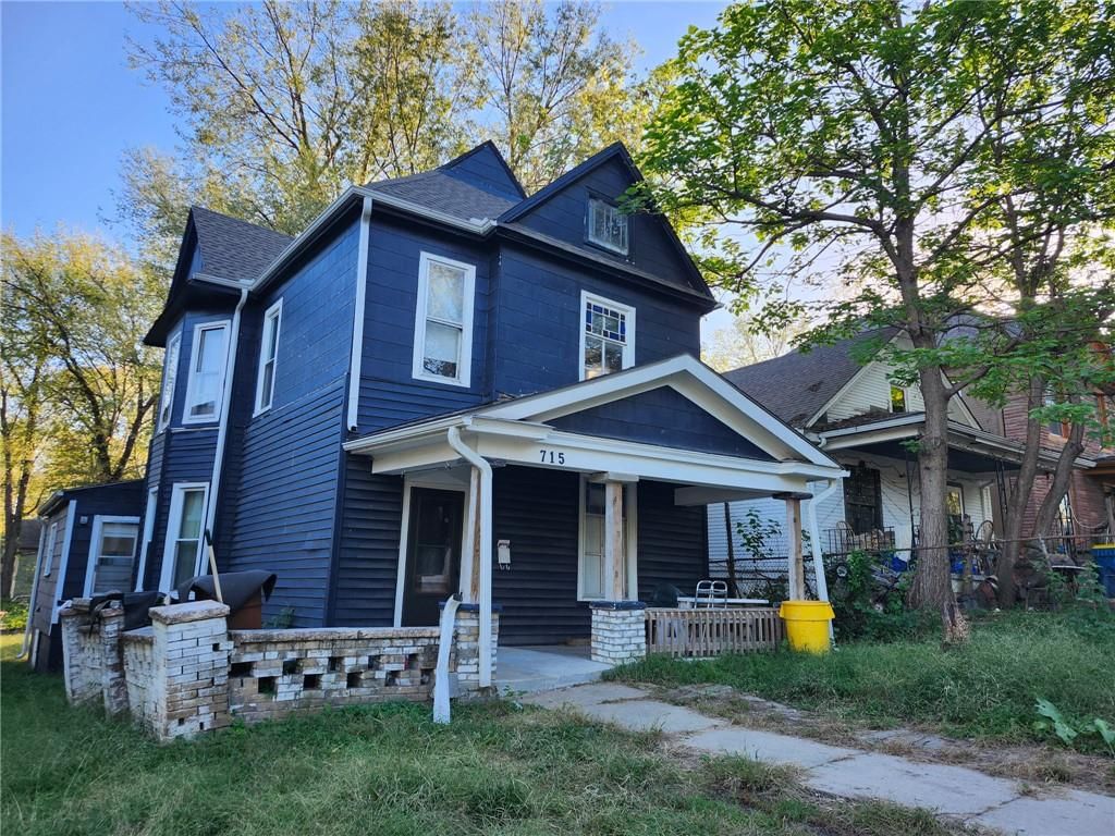 Photo 2 of 3 - 715 Lafayette Avenue, Kansas City, KS 66101