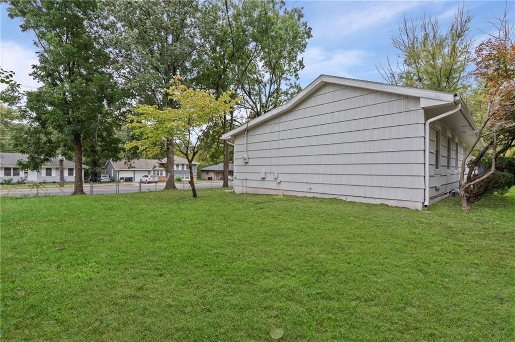 Photo 36 of 38 - 8108 E 92nd Terrace, Kansas City, MO 64138