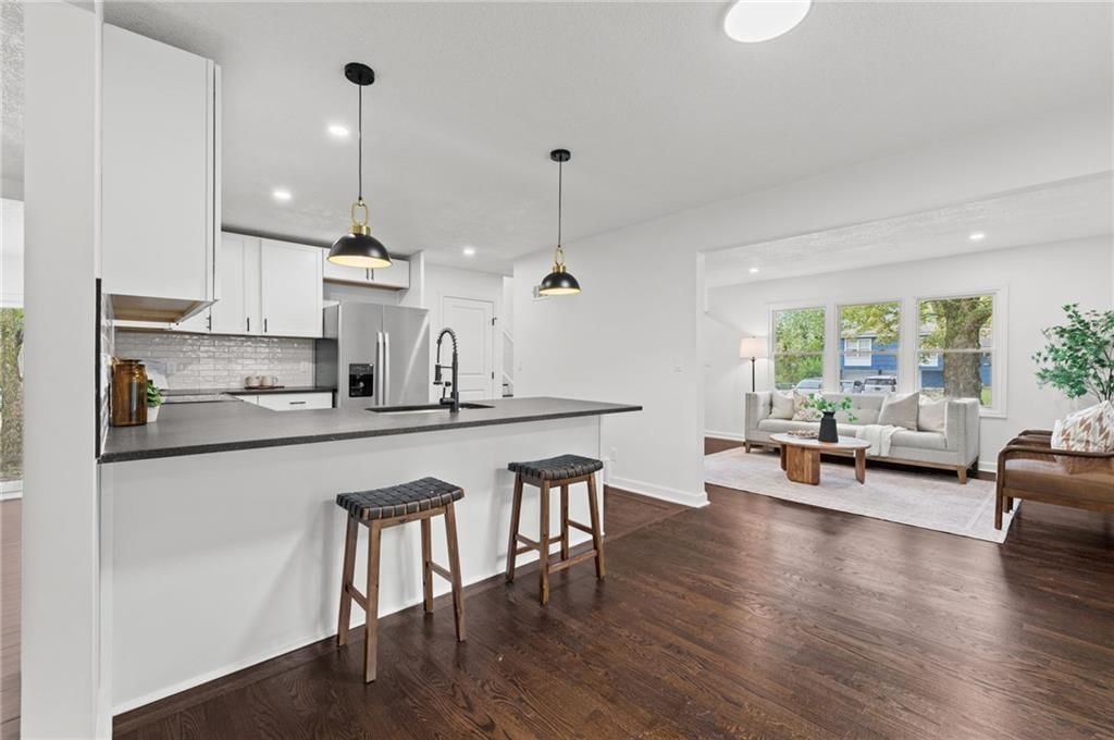 Photo 8 of 38 - 8108 E 92nd Terrace, Kansas City, MO 64138