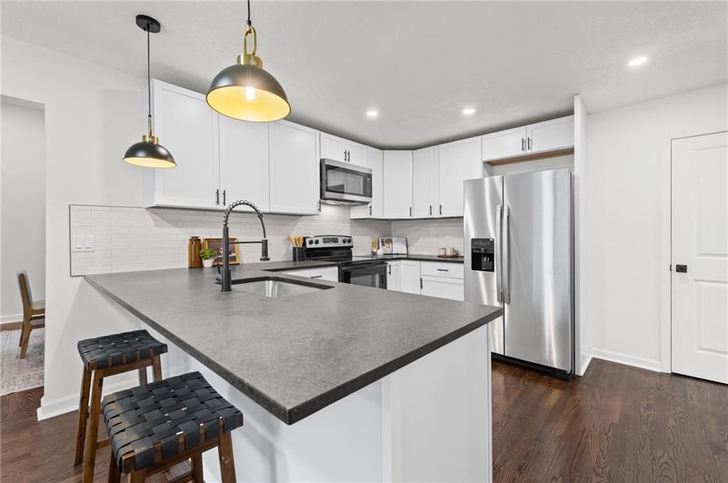 Photo 9 of 38 - 8108 E 92nd Terrace, Kansas City, MO 64138