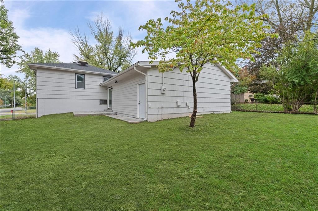 Photo 37 of 38 - 8108 E 92nd Terrace, Kansas City, MO 64138