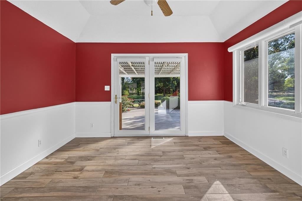 Accent wall at 19475 Hardy Street, Overland Park, KS 66085