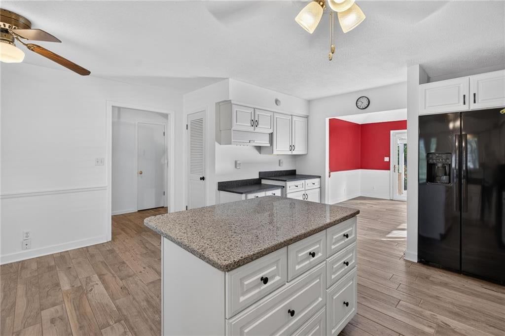 Photo 14 of 69 - 19475 Hardy Street, Overland Park, KS 66085